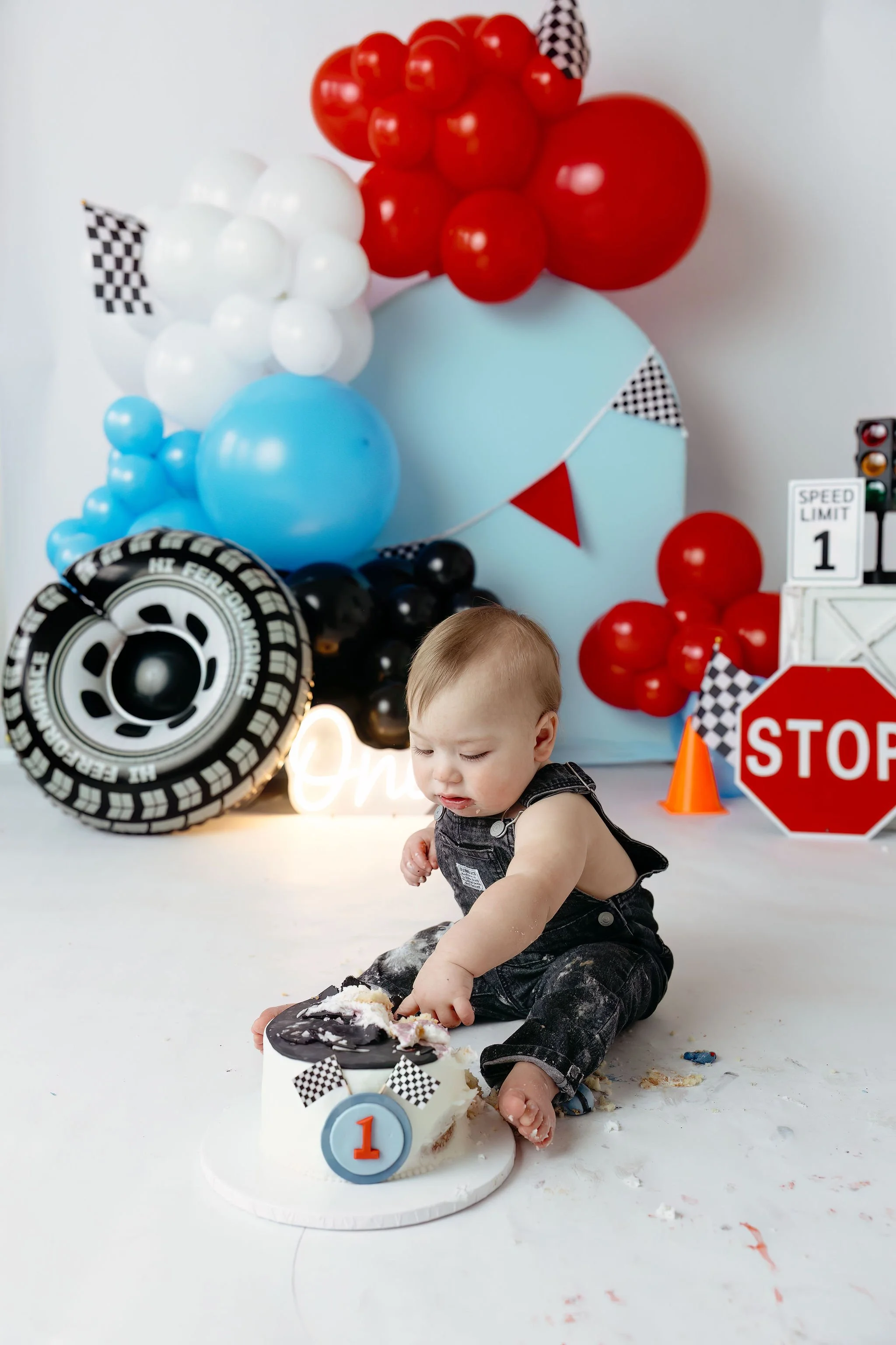 WILLOWANDGREYCO-JULIENCAKESMASH-56.jpg