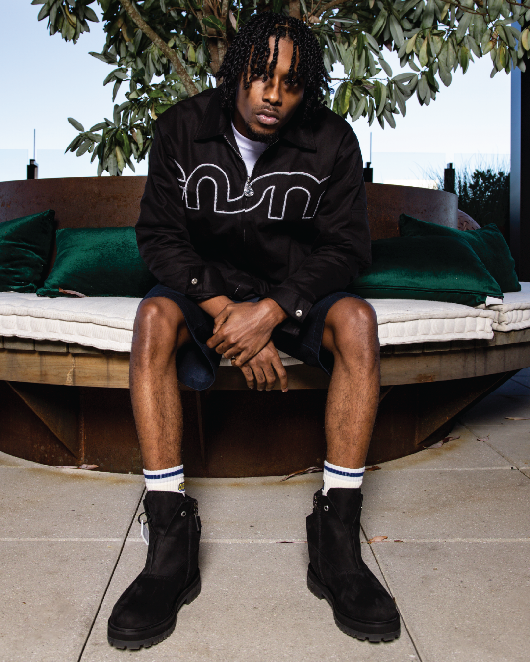 black-tmc-solo-4x5.png