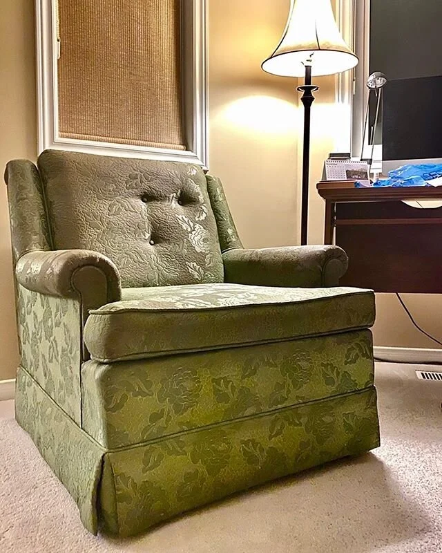 A refresh for Rosemary&rsquo;s favourite chair. What at-home projects are you working on lately?

#stayathome #DIY #refreshyourspace
#reupholstered #upcycled #recyclestyle #chairlove #chairrestoration #ihavethisthingwithchairs

#interiordecortoronto 