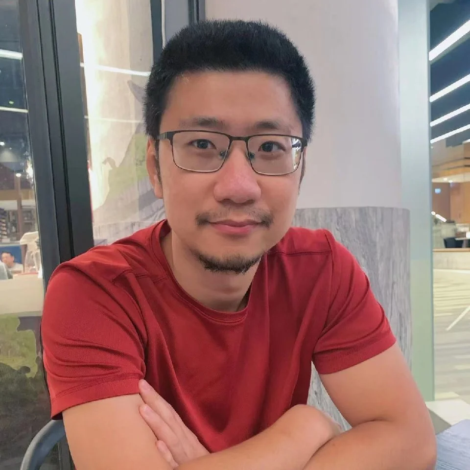 Headshot of Zilong Du