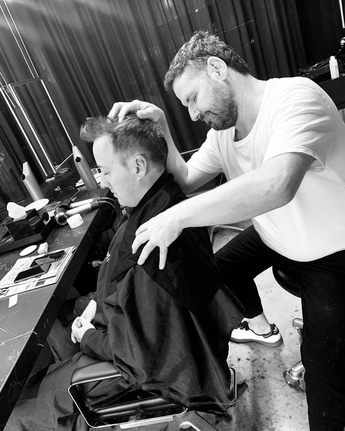 Jason doing his thing ✨
 #connection #gilstonfourmoments #goldcoasthairsalon