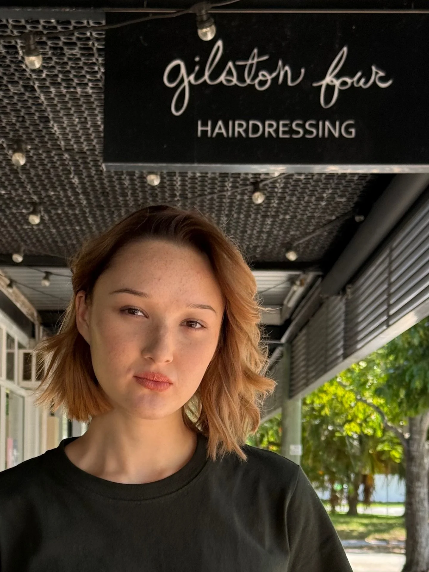 Modern colour. Natural finish. Timeless result.

#hairdressergoldcoast #haircolor