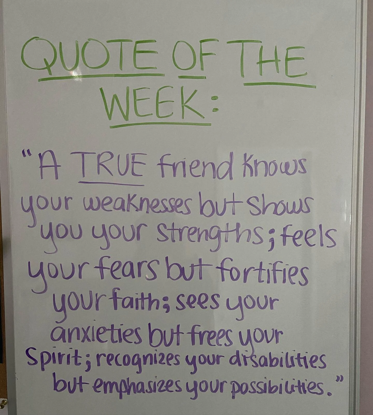 #QuoteOfTheWeek 📝 Something to think about&hellip;

(1) Do you surround yourself with people who help you to elevate 🦸🏽&zwj;♂️ OR do they bring you down🙇🏽&zwj;♀️? (2) Are your friends able to hold you accountable and vice versa? 🤝(3) Do your fr