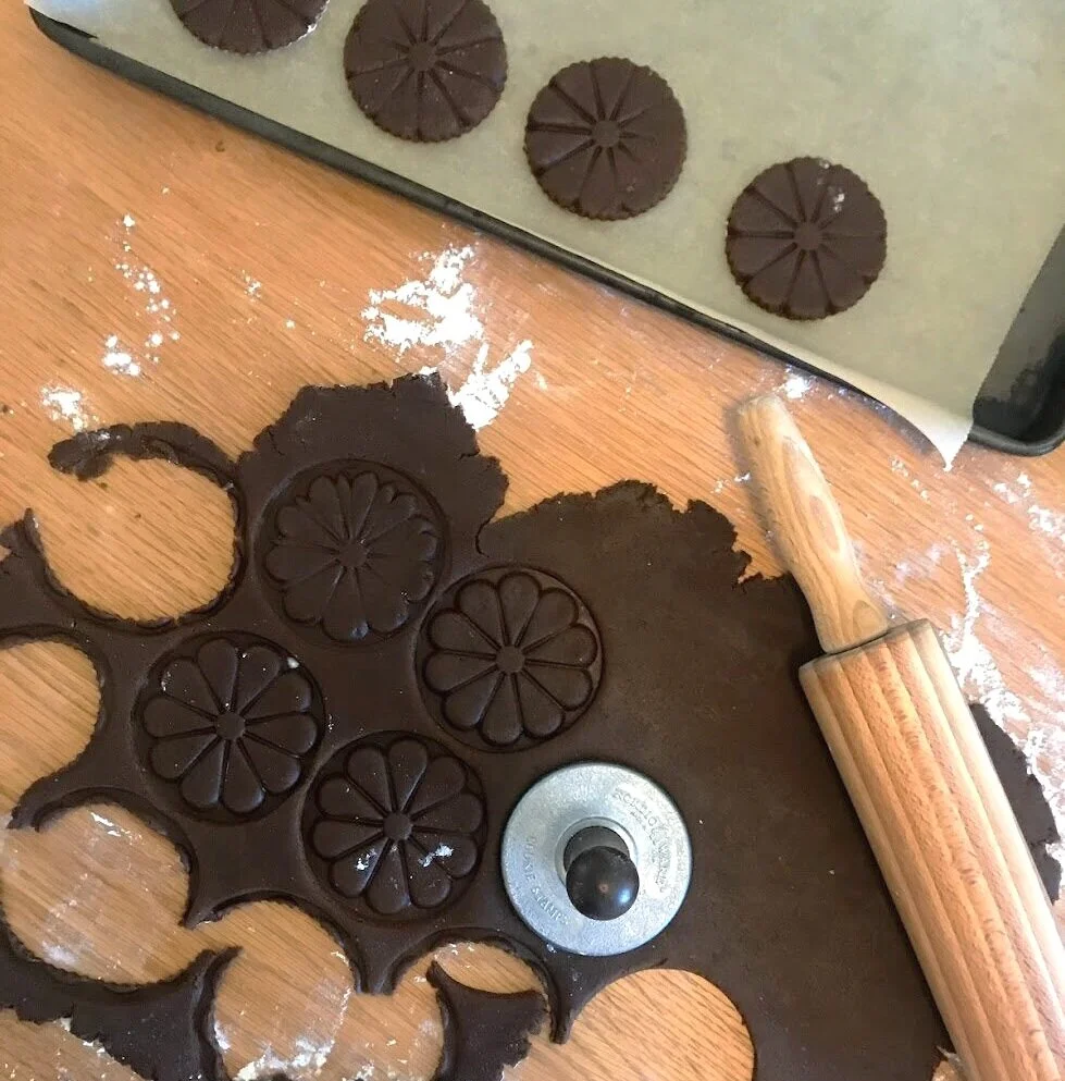 Gingerbread Tiles Eye Hand Heart