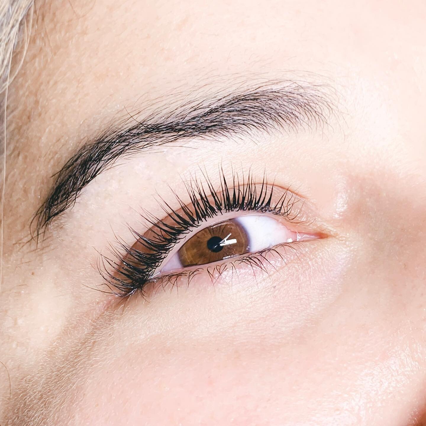 Let us lift your spirits up (... was that corny? 😂) Captions are hard.
__________
Lash Lift + Tint by @nina.lumiere 
_________
Book Online 24/7 by using the &ldquo;Book Now&rdquo; feature on our bio or Call Us!
📞: (678) 907-4843