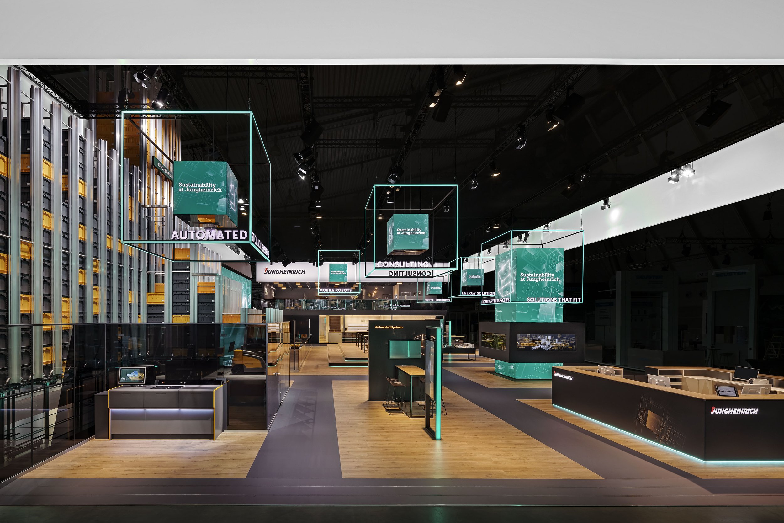 LED-WÜRFEL &amp; MONITORSTELEN