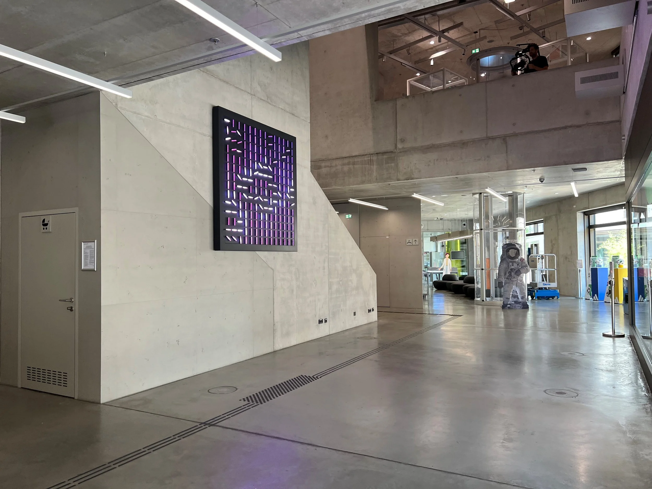 Simulation von Bewegungsabläufen für eine kinetische Wand