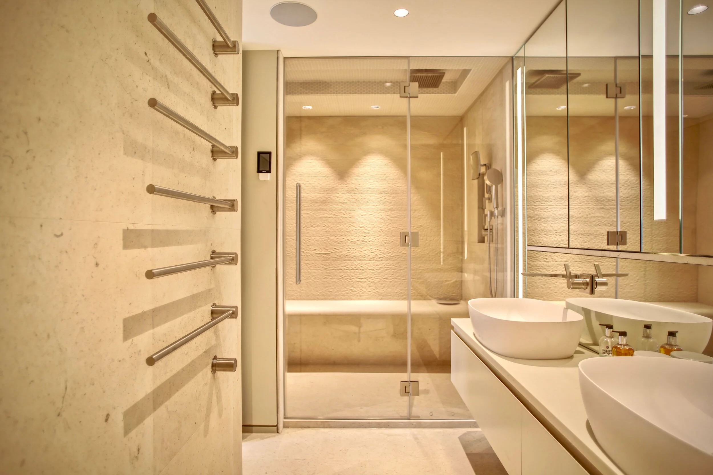 masterbedroom11.jpg