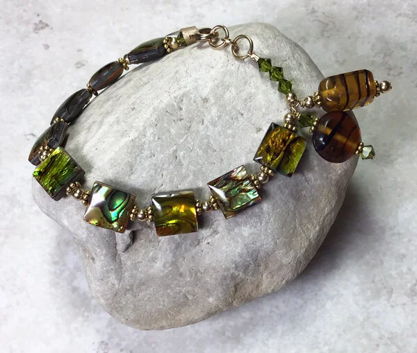 Green Shell Squared Beaded Bracelet