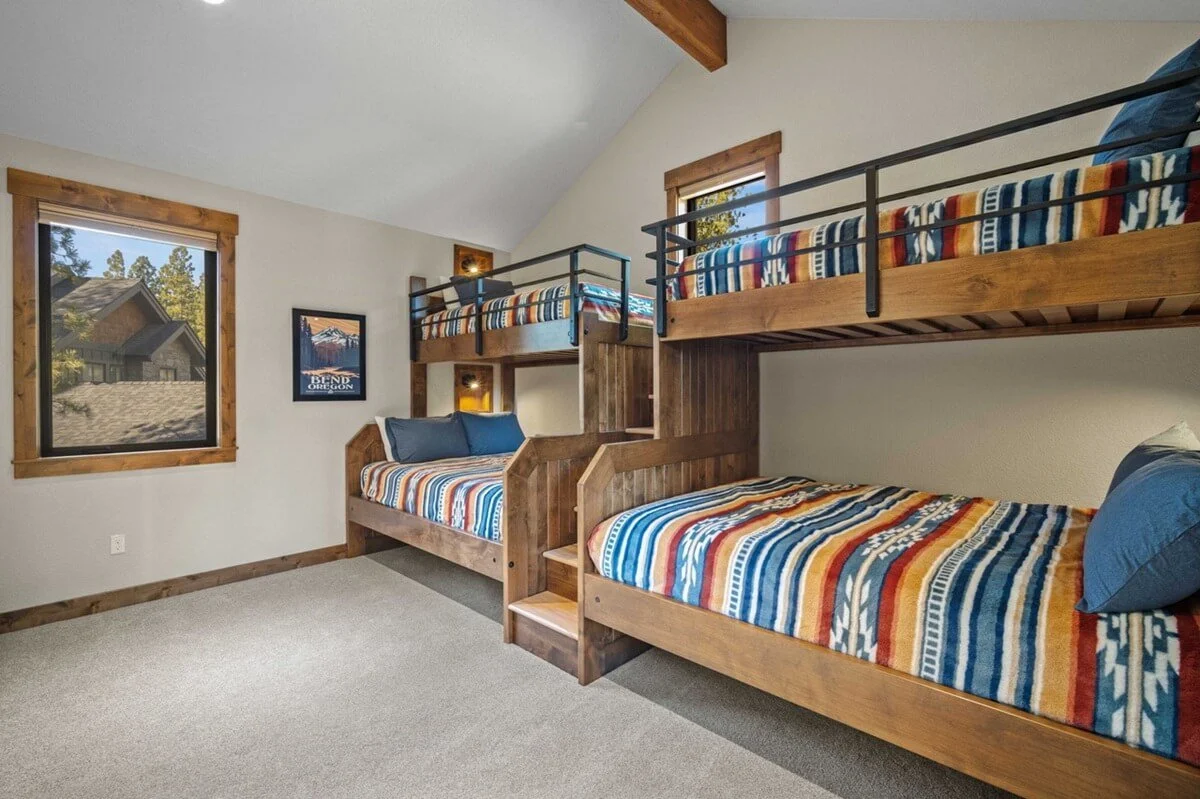 Right view of furnished custom bunk beds