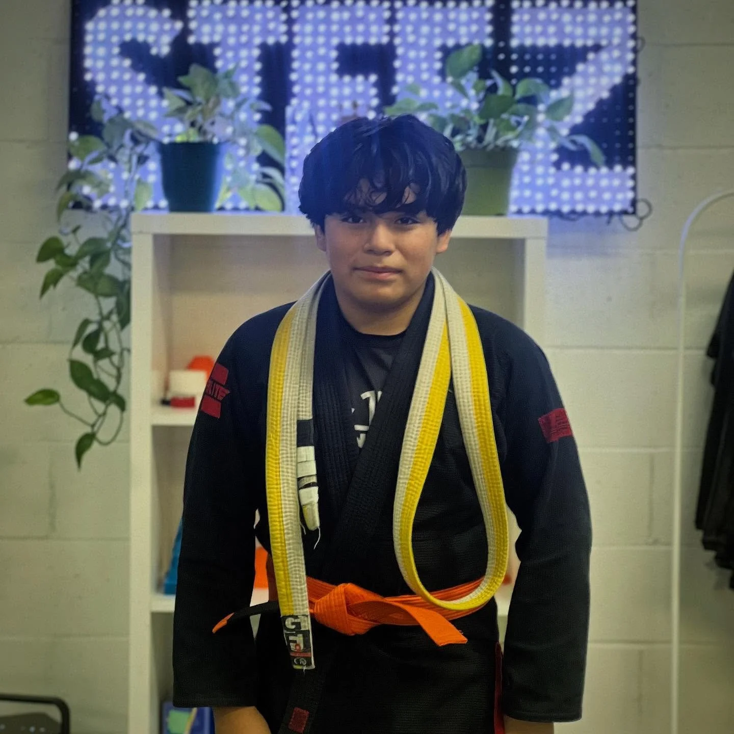 Andres earned his orange belt 
🟧⬛️🟧🟧

Since coming to Steez, Andres has put in the work on the mats. He&rsquo;s been grinding consistently, sharpening his technique, and growing into a more confident athlete. Beyond the skills, he&rsquo;s also bui