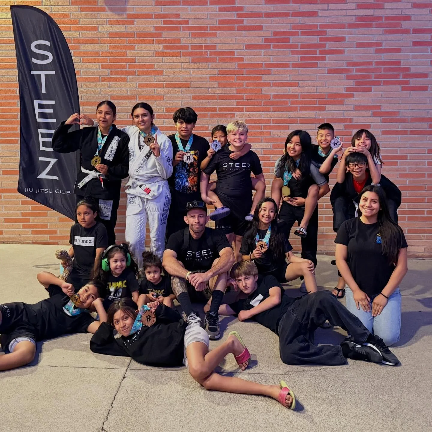 The Steez kids put on a great performance this Saturday.
&bull;
🥇 Andres
🥈 Addison
🥈 Camden
🥉 Jessiah
🥉 Ilaria
🥇 Jehu
🥇 Zafira
🥇 Olivia
🥇 Bella
&bull;
Kids had a great performance at the Dream tournament on Saturday. Most of the kids were ab