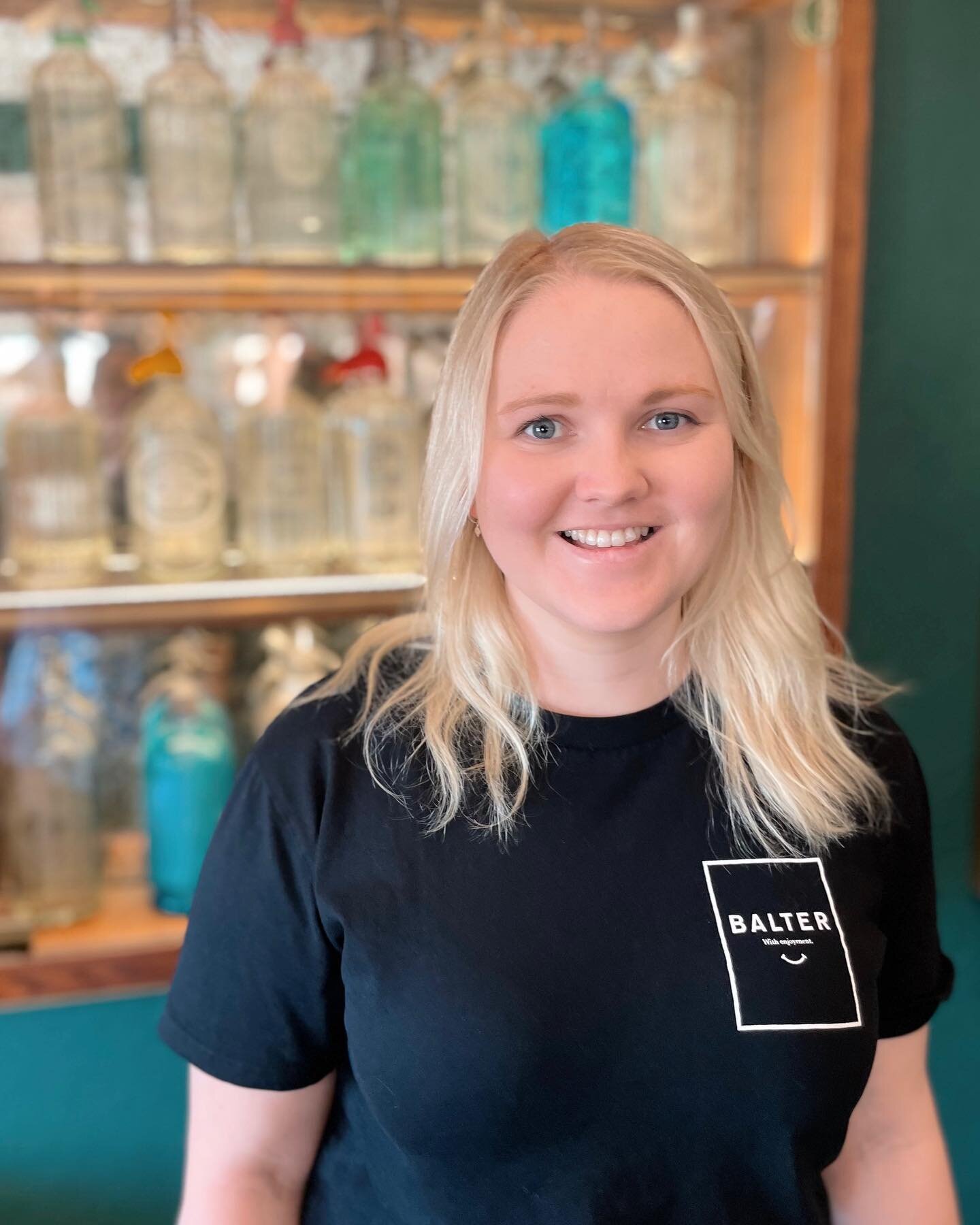 Meet the Tourist team 👋 

Say hi to Bella! You can find this budding zoologist behind the bar slinging drinks and smashing out cocktails rain, hail, shine, or broken foot! 

❔Hometown: Narrabri
❔Role at the Tourist: Bar staff
❔Favourite thing about 