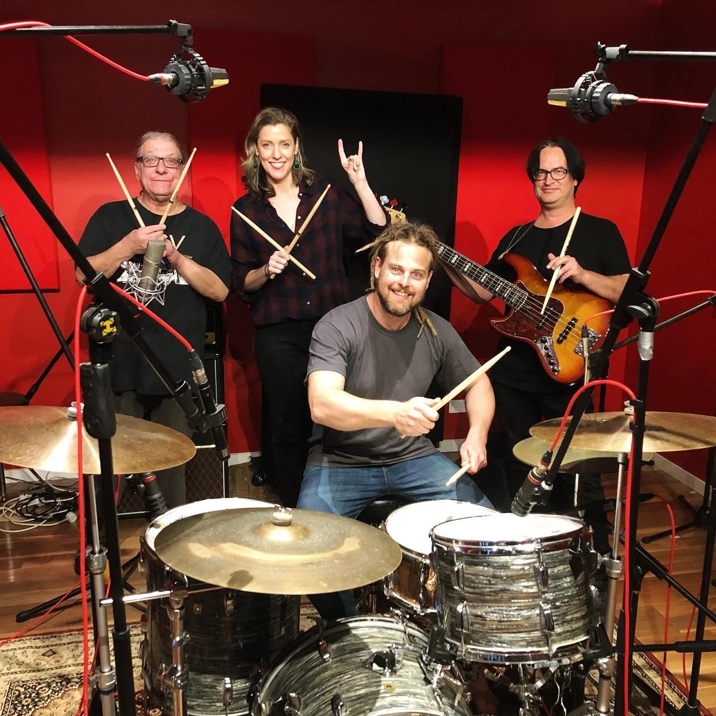 Live Music: Lecia Louise Guitar Rock Bush Blitz