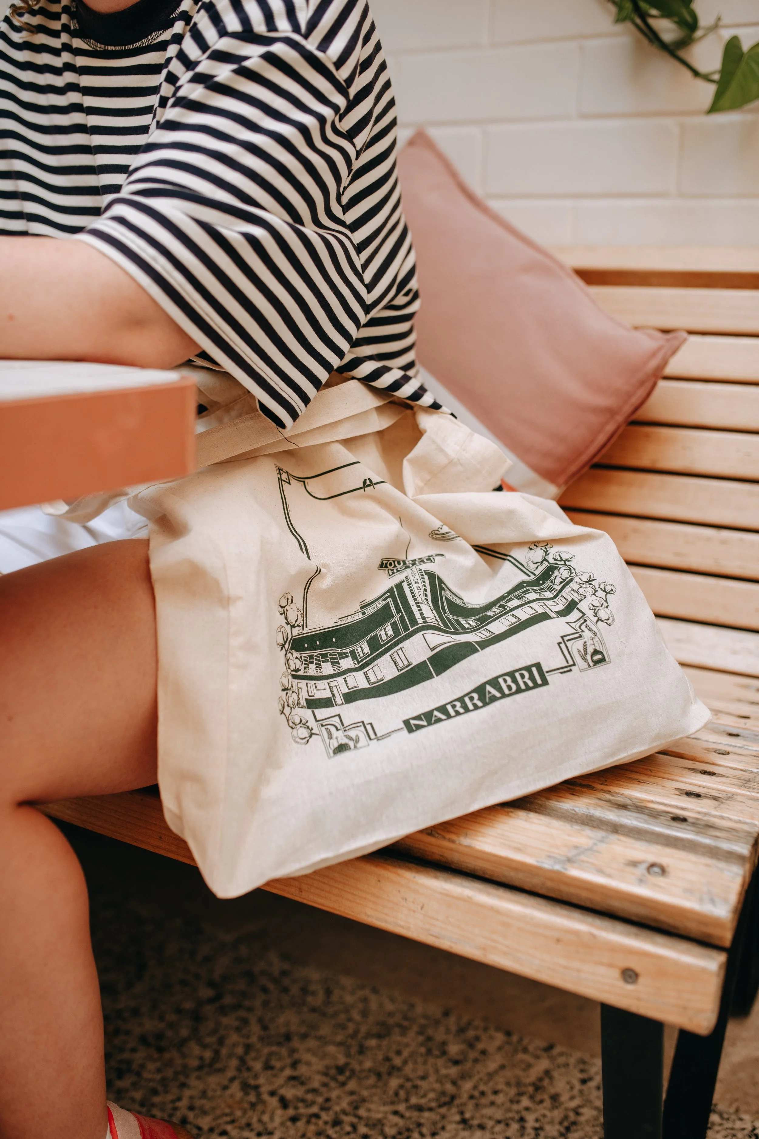 Tourist Menu March26-30.jpg