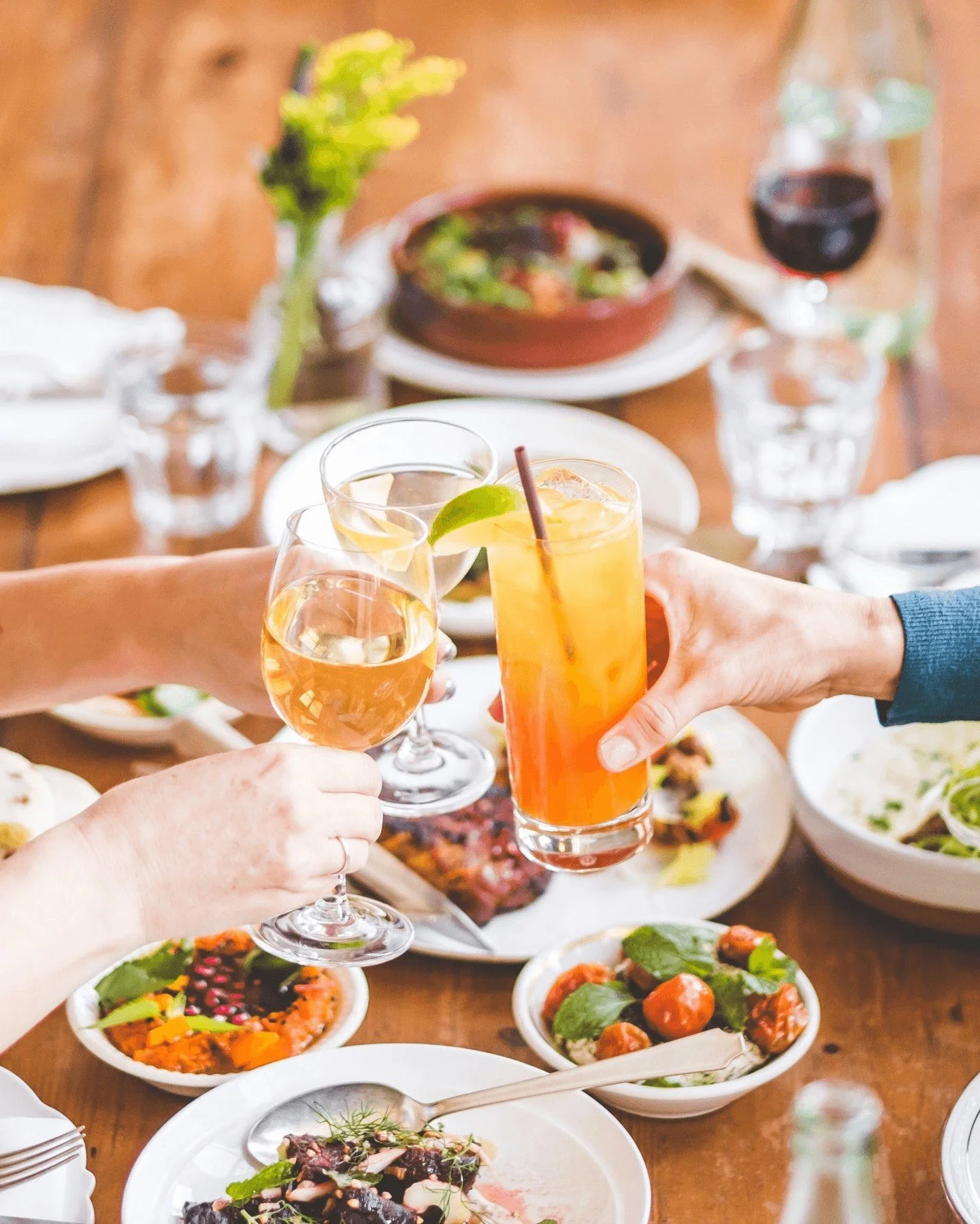 ✨ Congratulations you made it through Monday!🍾 

Whether you're imbibing or not, we have just the thing for you!

first 📸 : @kev_parker