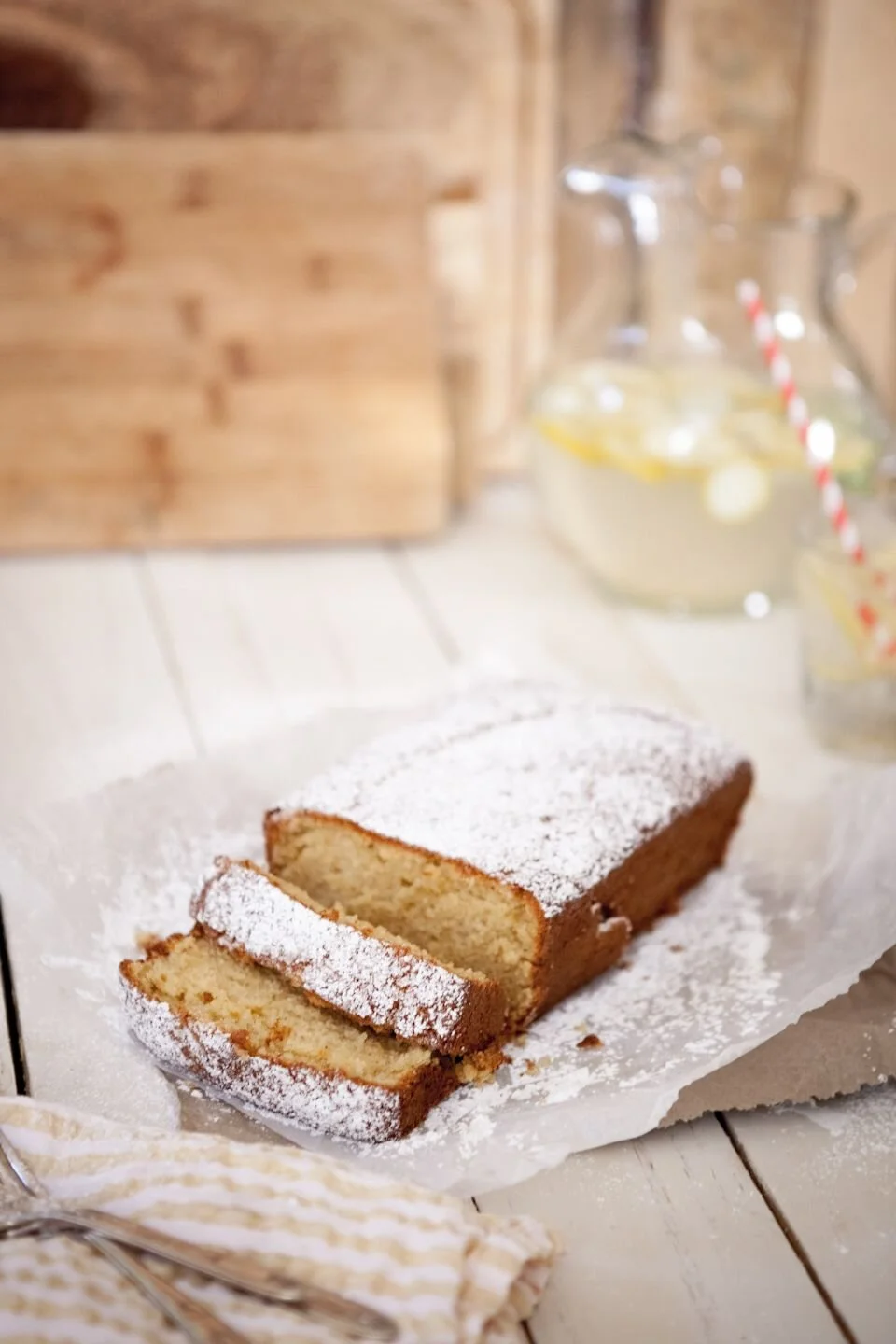 Lemon vanilla poudncake.jpg