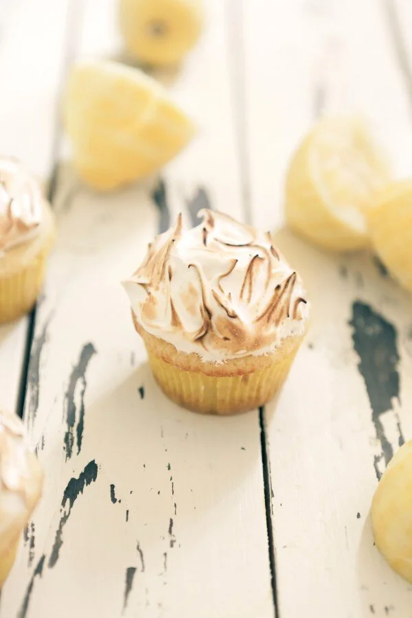 Lemon meringue cupcake 1.jpg