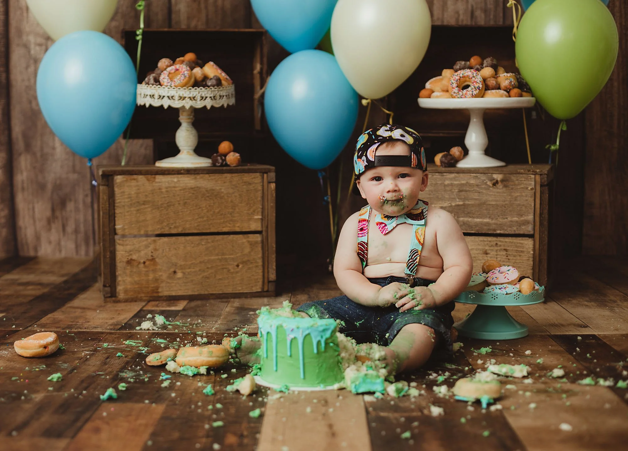 best-cake-smash-photogrpaher-1st-birthday-milton-toronto-vaughan-nate-12 copy.jpg