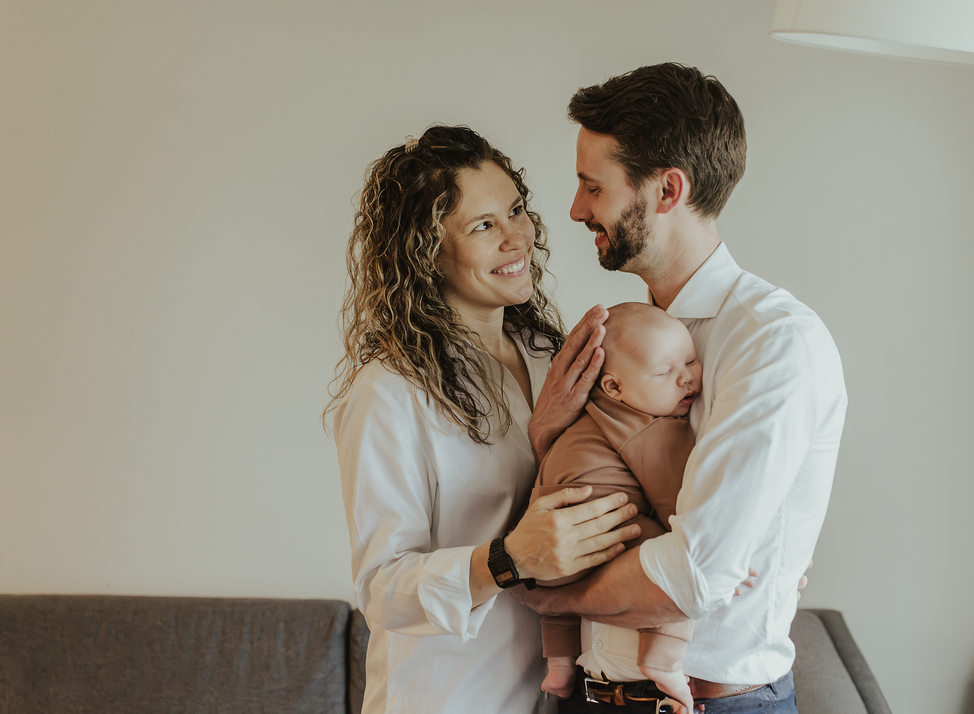 best-newborn-lifestyle-photographer-york-region-11.png