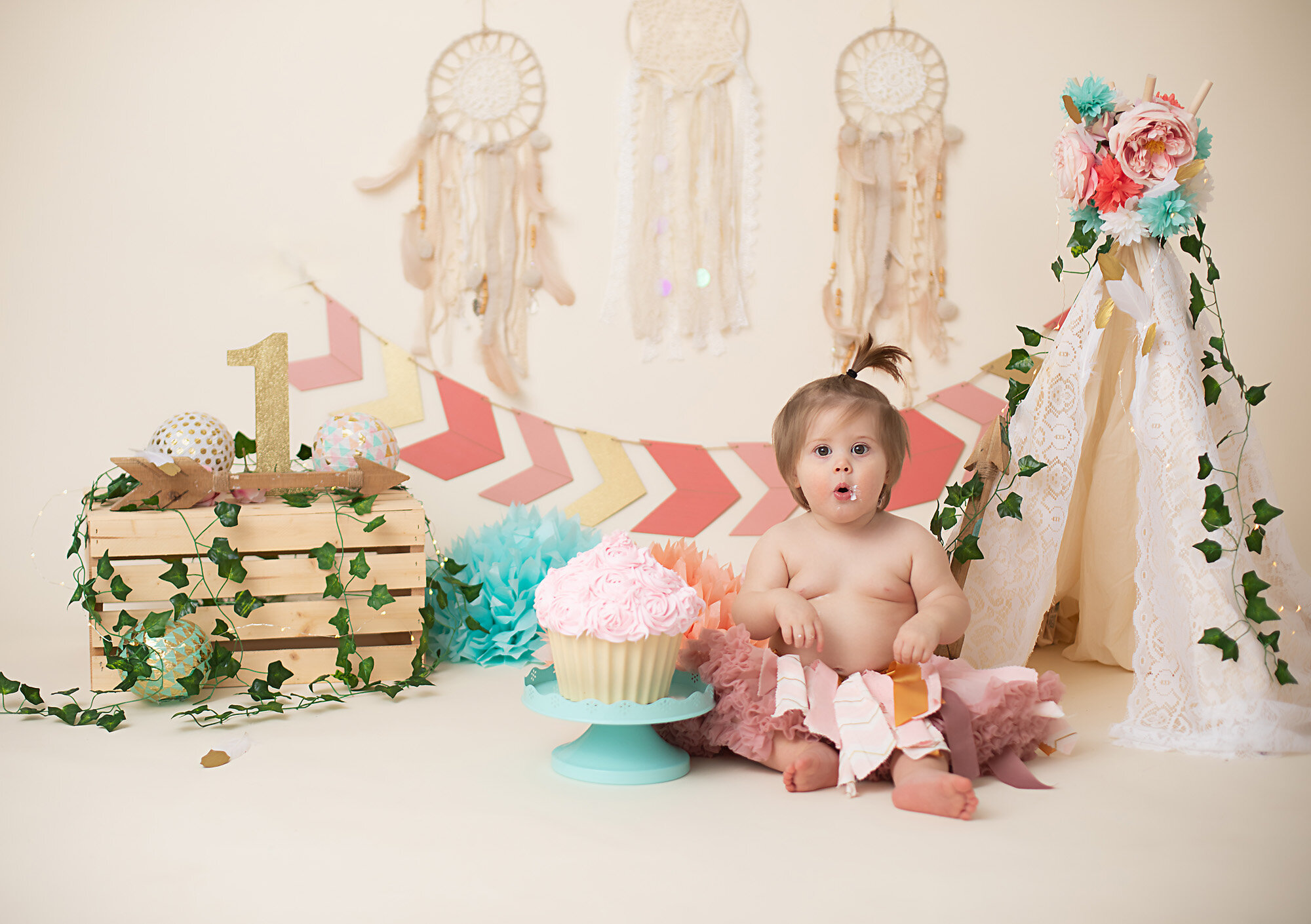 best cake smash photographer Toronto & Milton