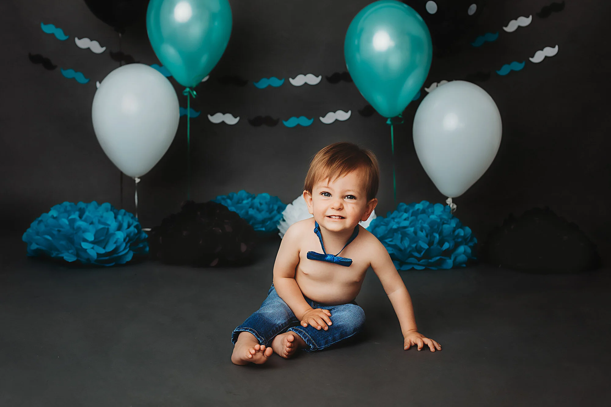 best cake smash photographer Toronto & Milton