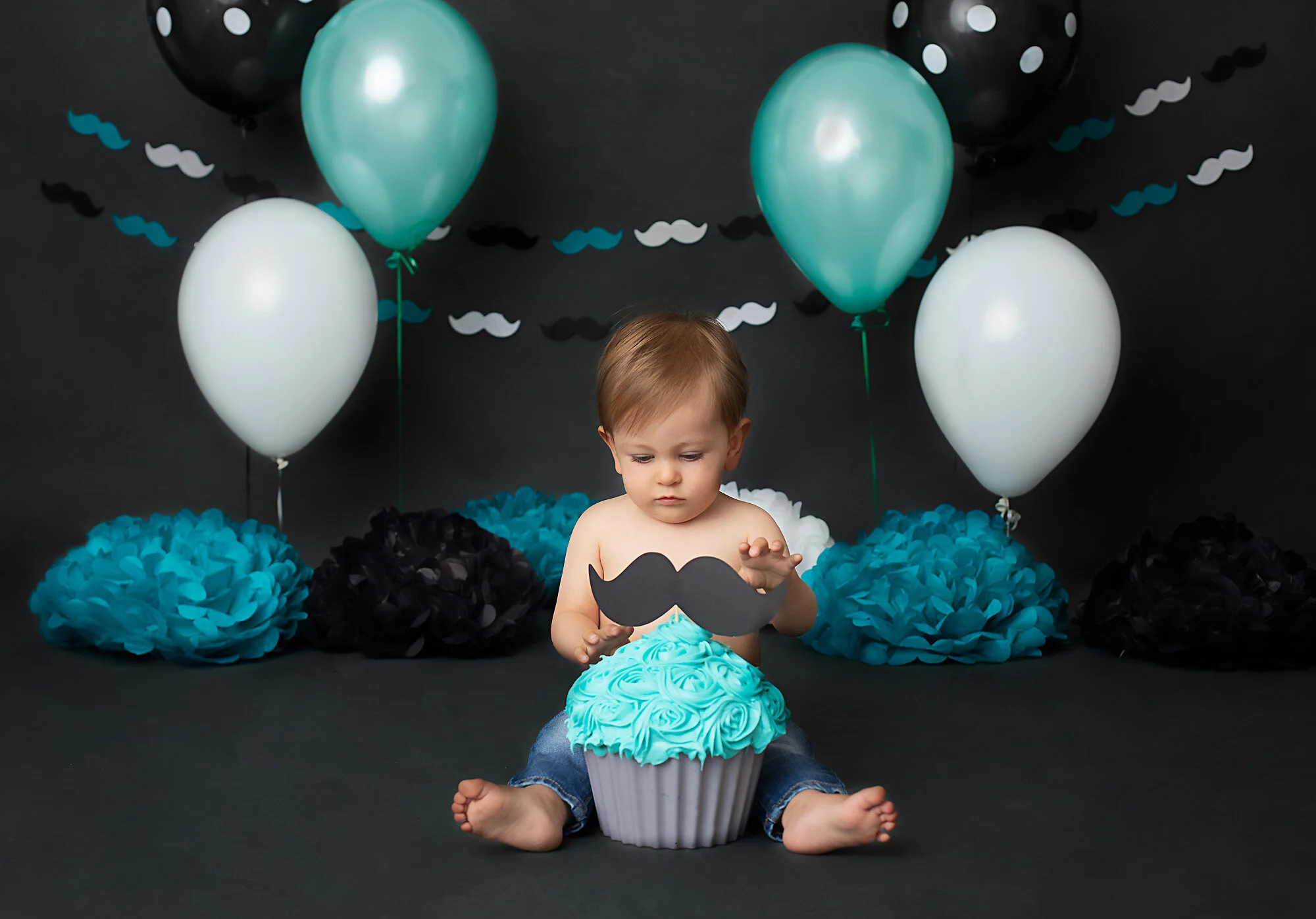 best cake smash photographer Toronto & Milton