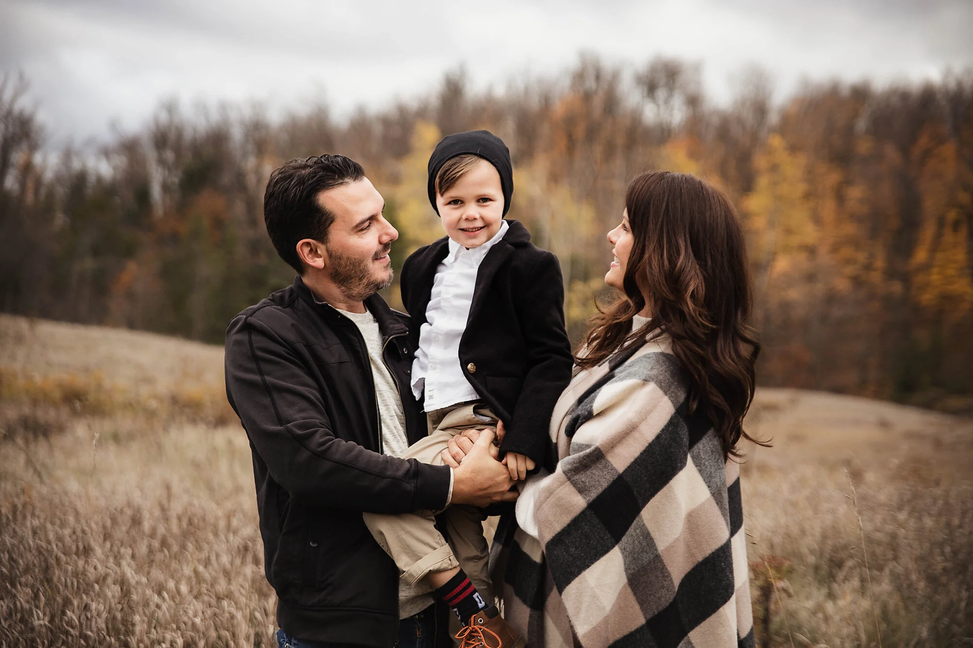 best family photographer, Milton & Toronto Mom,dad & child