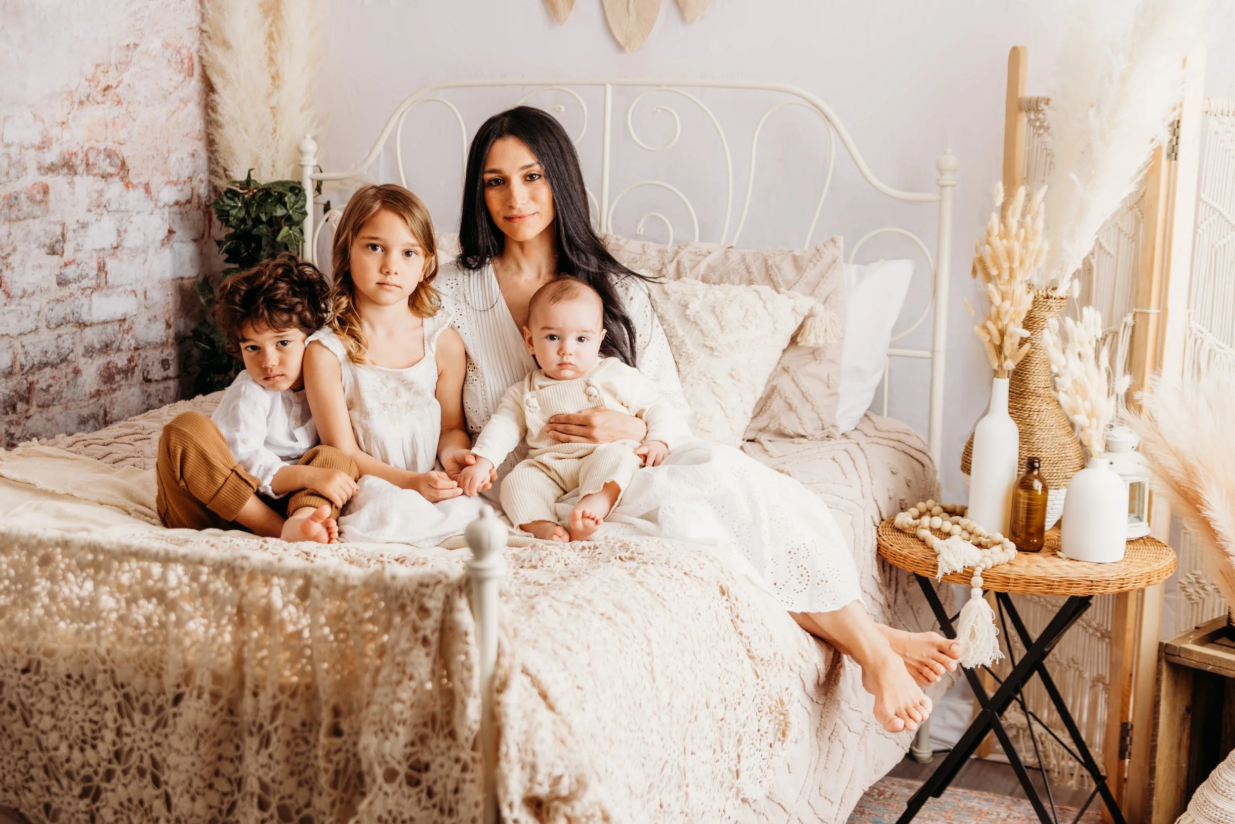 best family photographer, mom and children