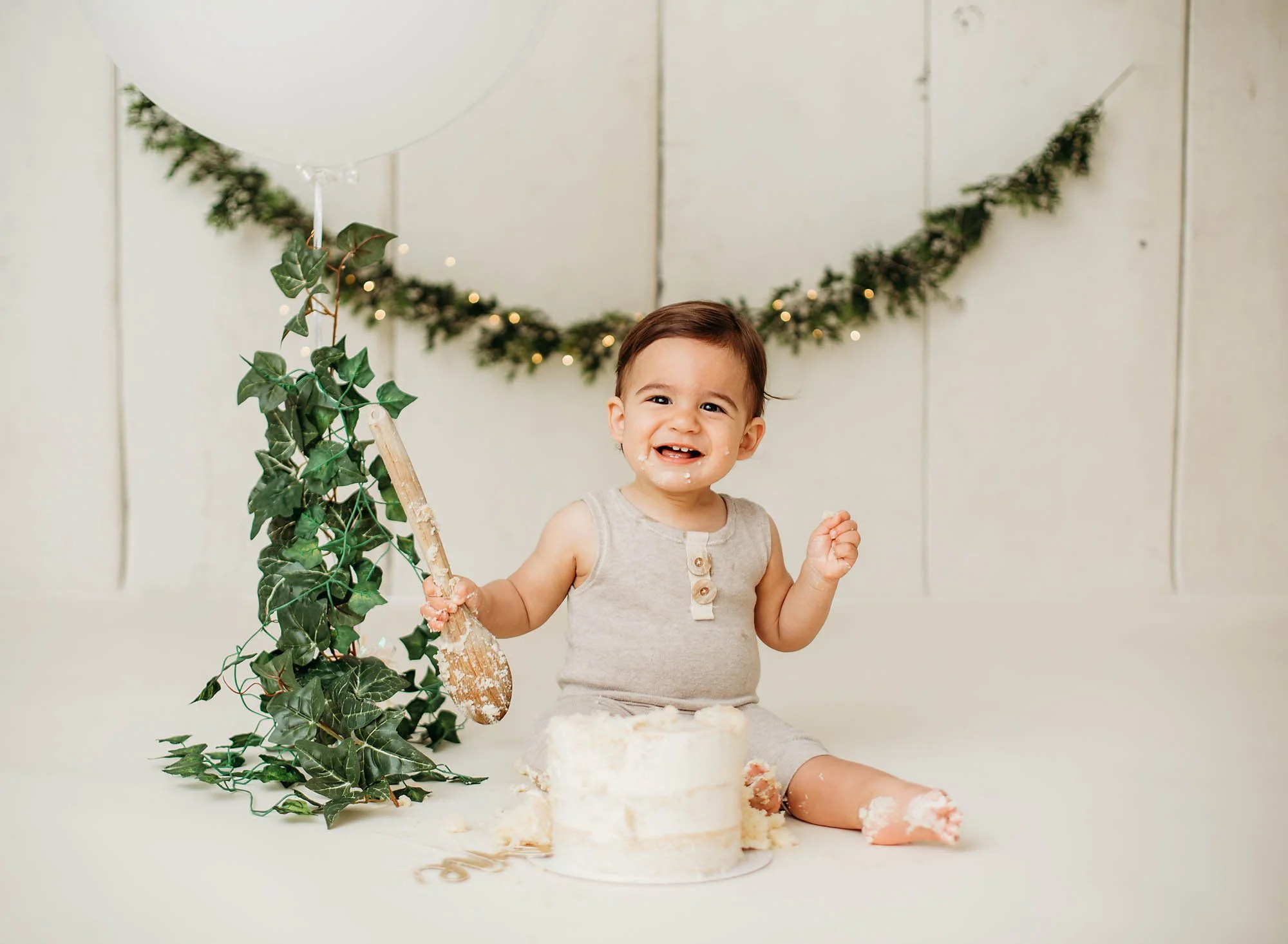 best-cake-smash-photographer-milton-toronto-danieladagostino-grayson- copy.jpg