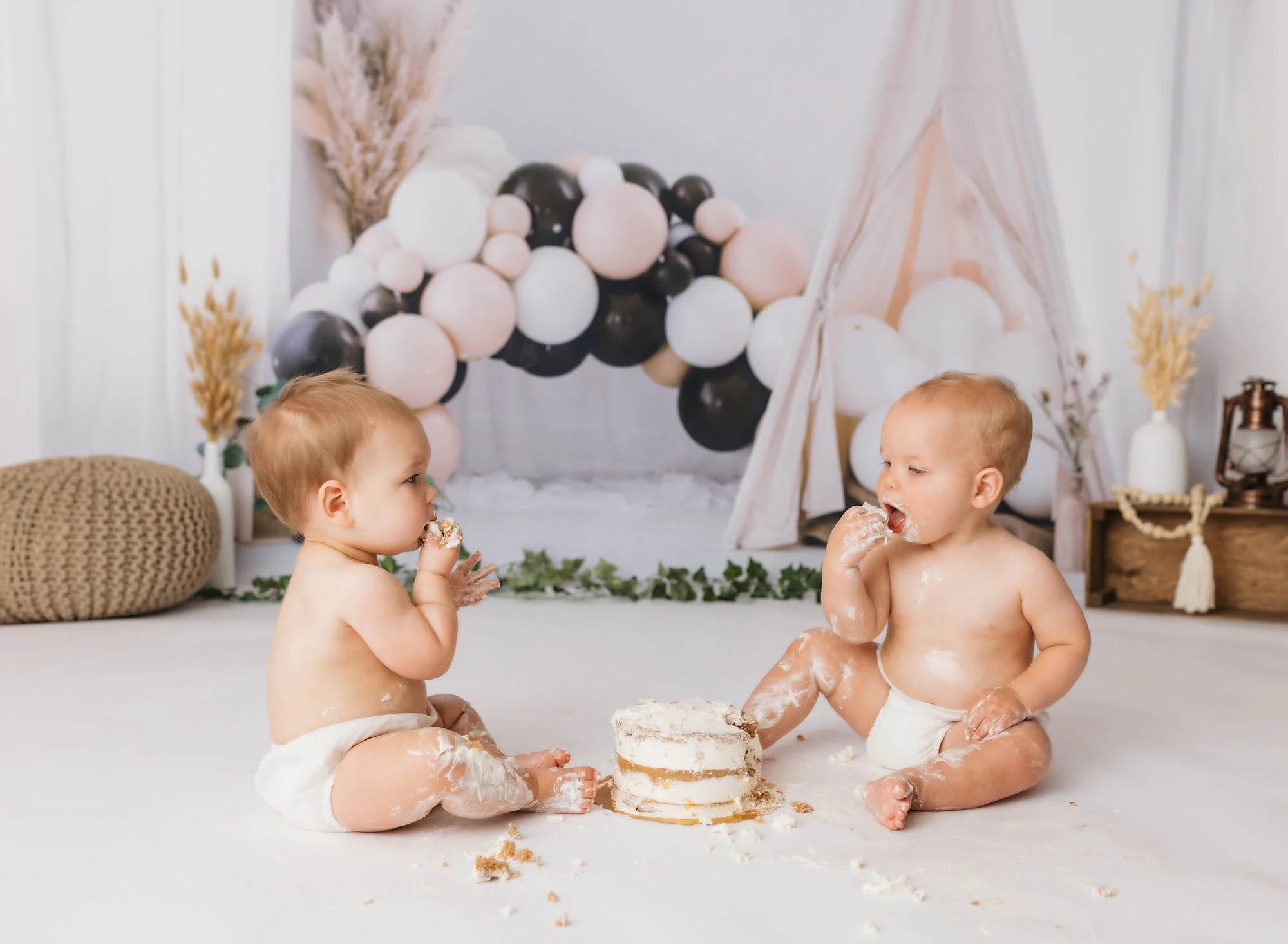 best-cake-smash-photographer-milton-toronto-gta-danieladagostino-ja-9 copy.jpg