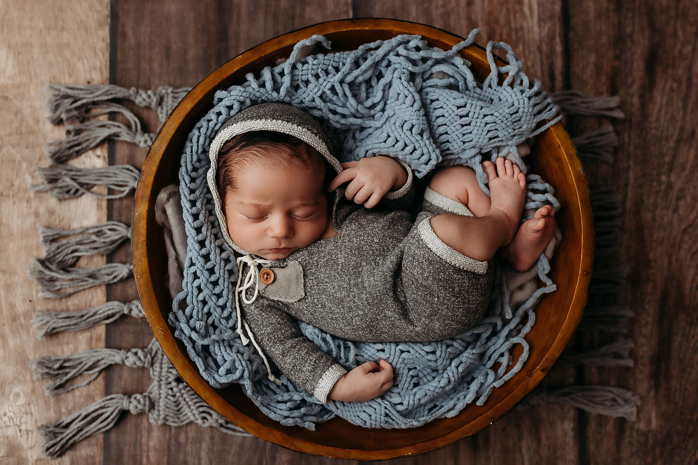best-newborn-session-photographer-milton-halton-oakville-toronto-gta-danieladagostino-moco11.jpg