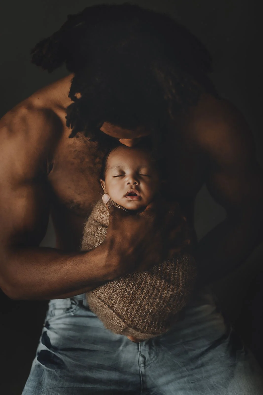 best-newborn-photographer-milton-toronto-gta-danieladagostino-aeko-mcmannis--7 copy.jpg