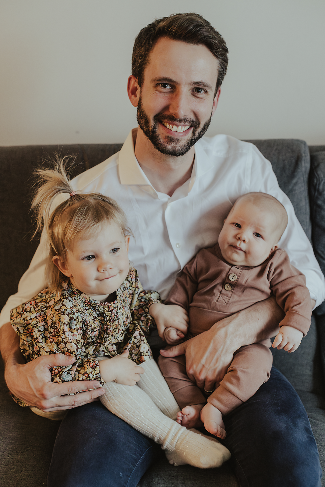 best-newborn-lifestyle-photographer-york-region-7.png