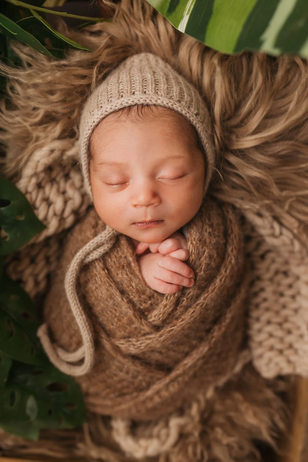 best-newborn-photographer-milton-toronto-danieladagostino-anthony-2 copyweb.jpg