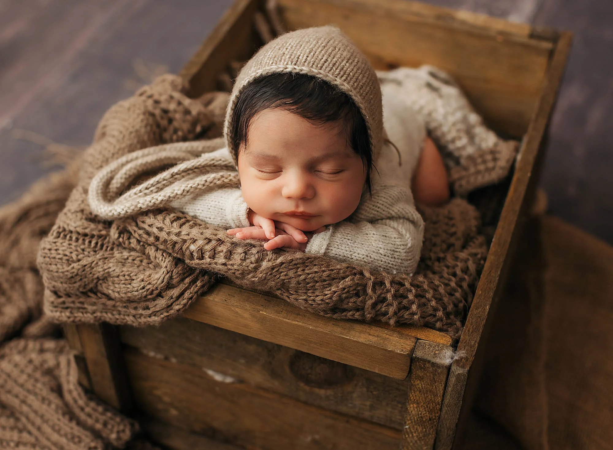 best-newborn-photographer-toronto-milton-daniel-1-2 copy.jpg