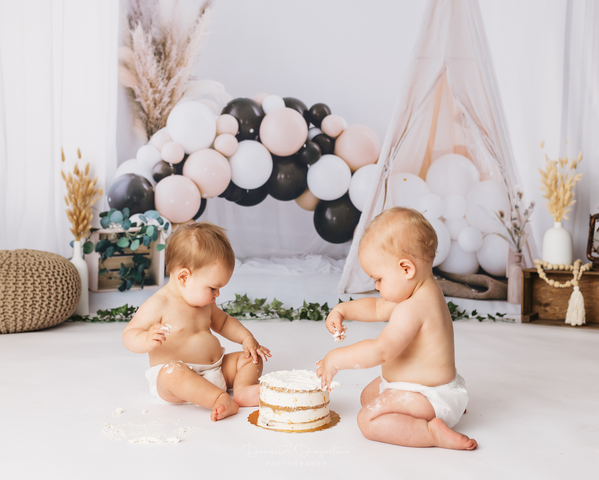 best-cake-smash-photographer-milton-toronto-gta-danieladagostino-ja-23 copy.png