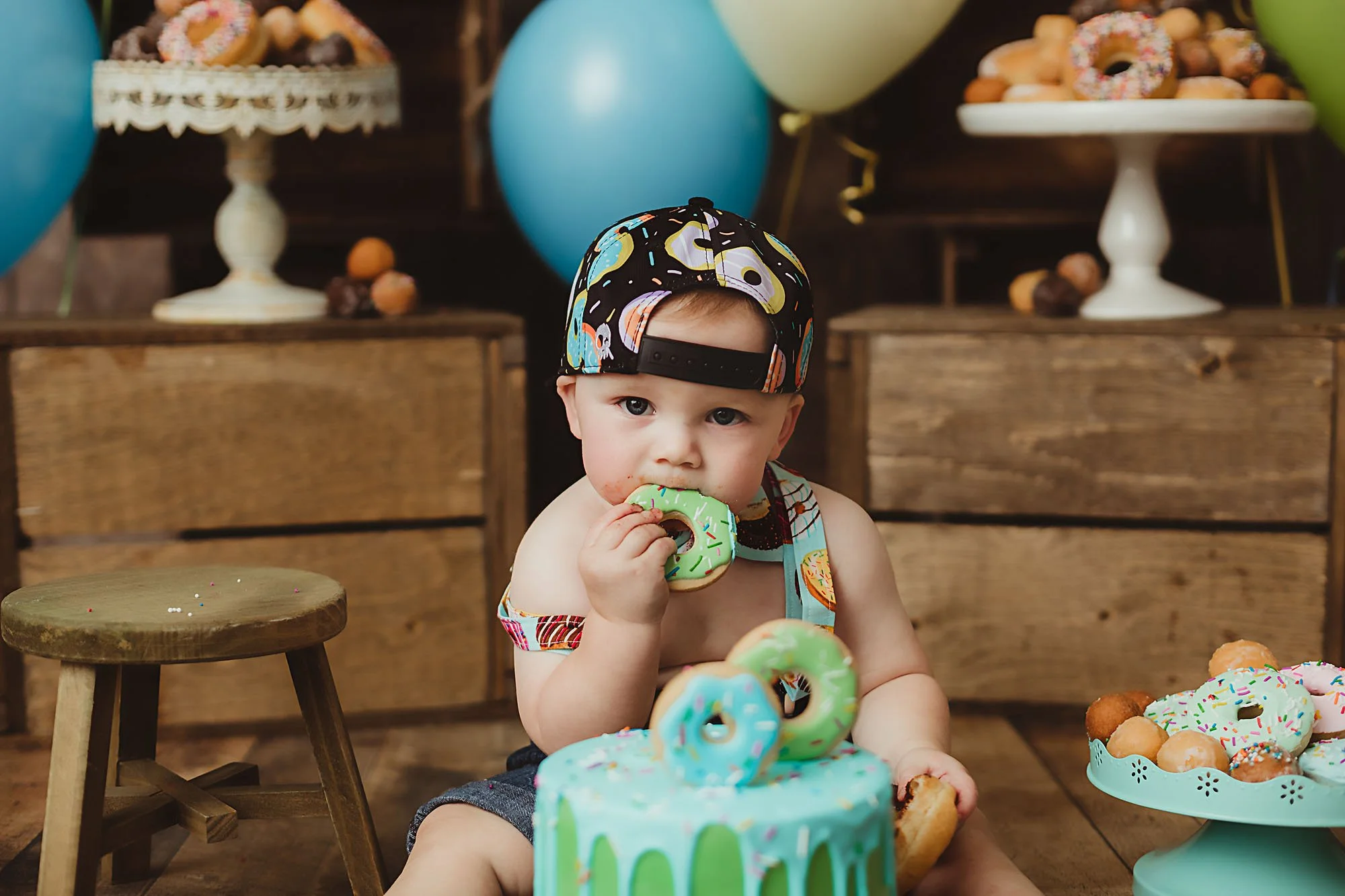 best-cake-smash-photogrpaher-1st-birthday-milton-toronto-vaughan-nate-3 copy.jpg