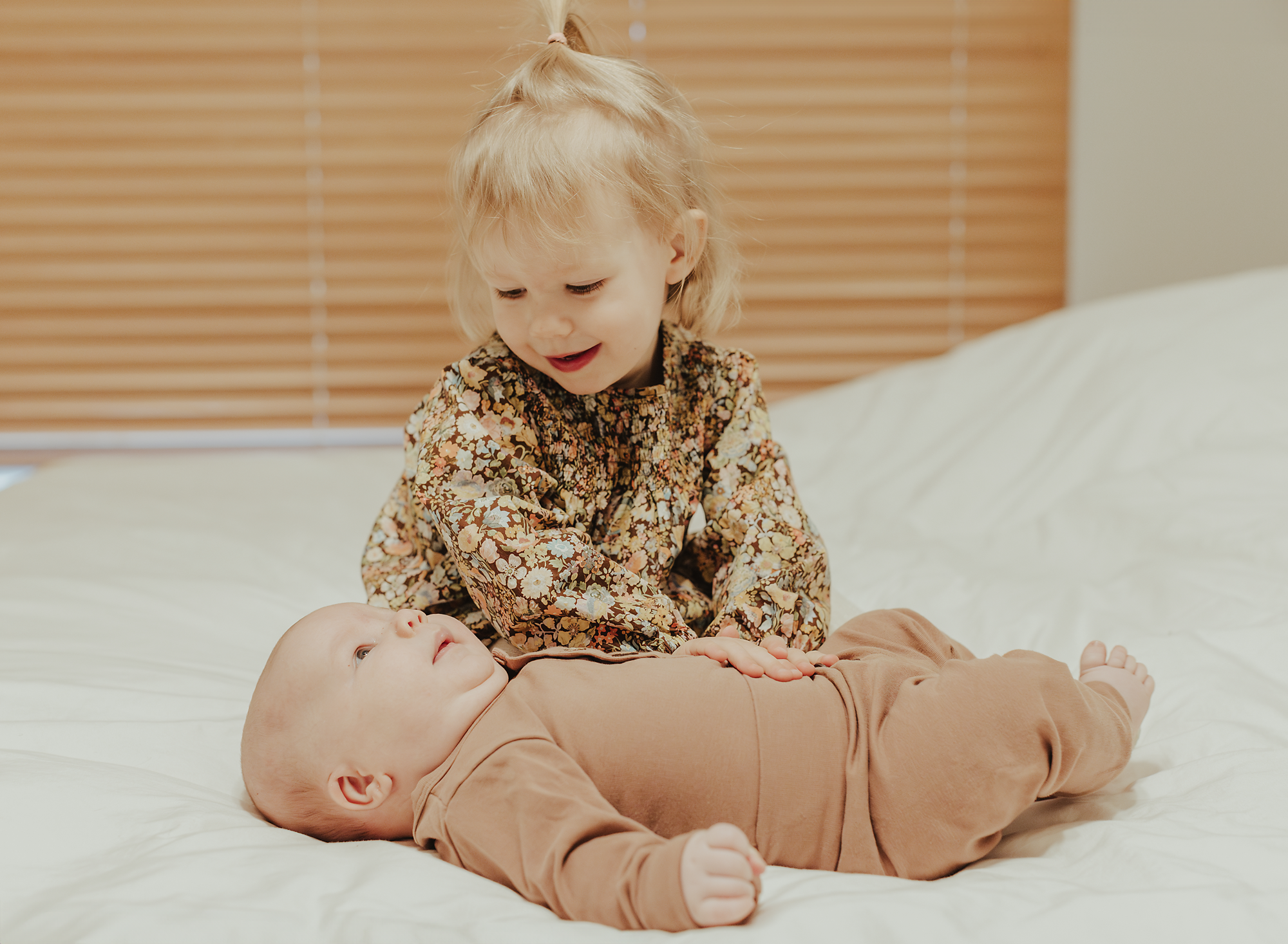 best-newborn-lifestyle-photographer-york-region-13.png
