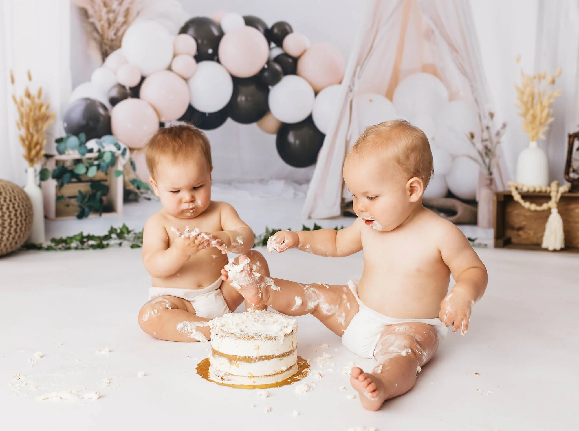 best-cake-smash-photographer-milton-toronto-gta-danieladagostino-ja-15 copy.jpg