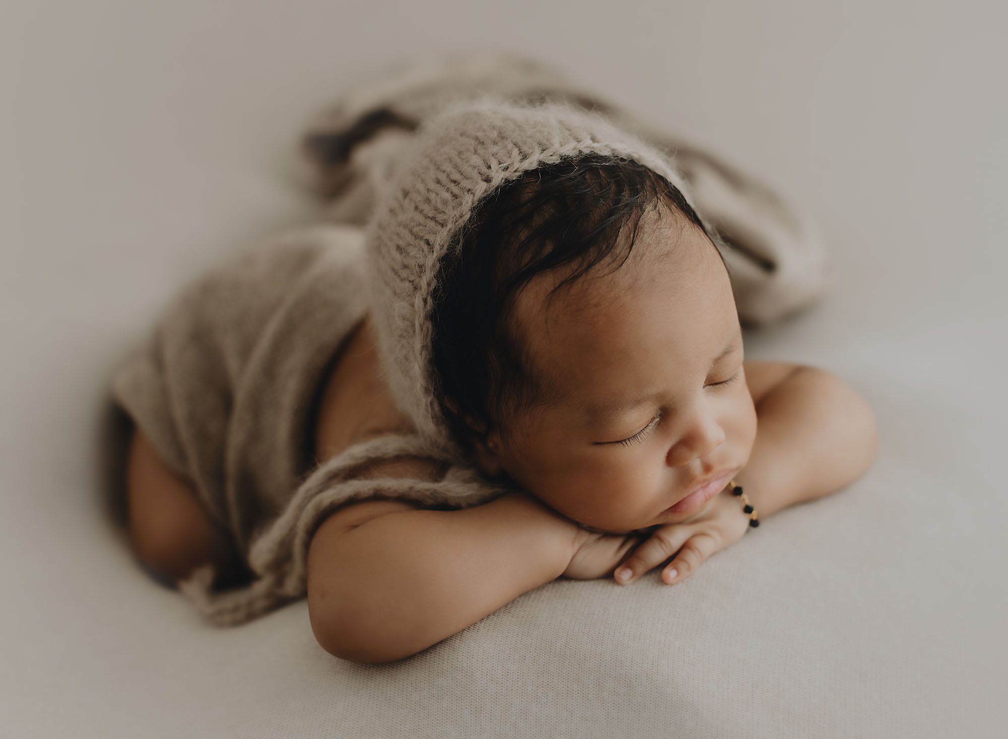 best-newborn-photographer-milton-toronto-gta-danieladagostino-aeko-mcmannis--3 copy.jpg