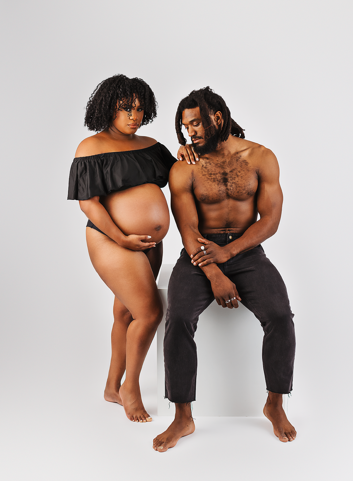 best-maternity-photographer-toronto-halton-milton-diamond-3 copy.png