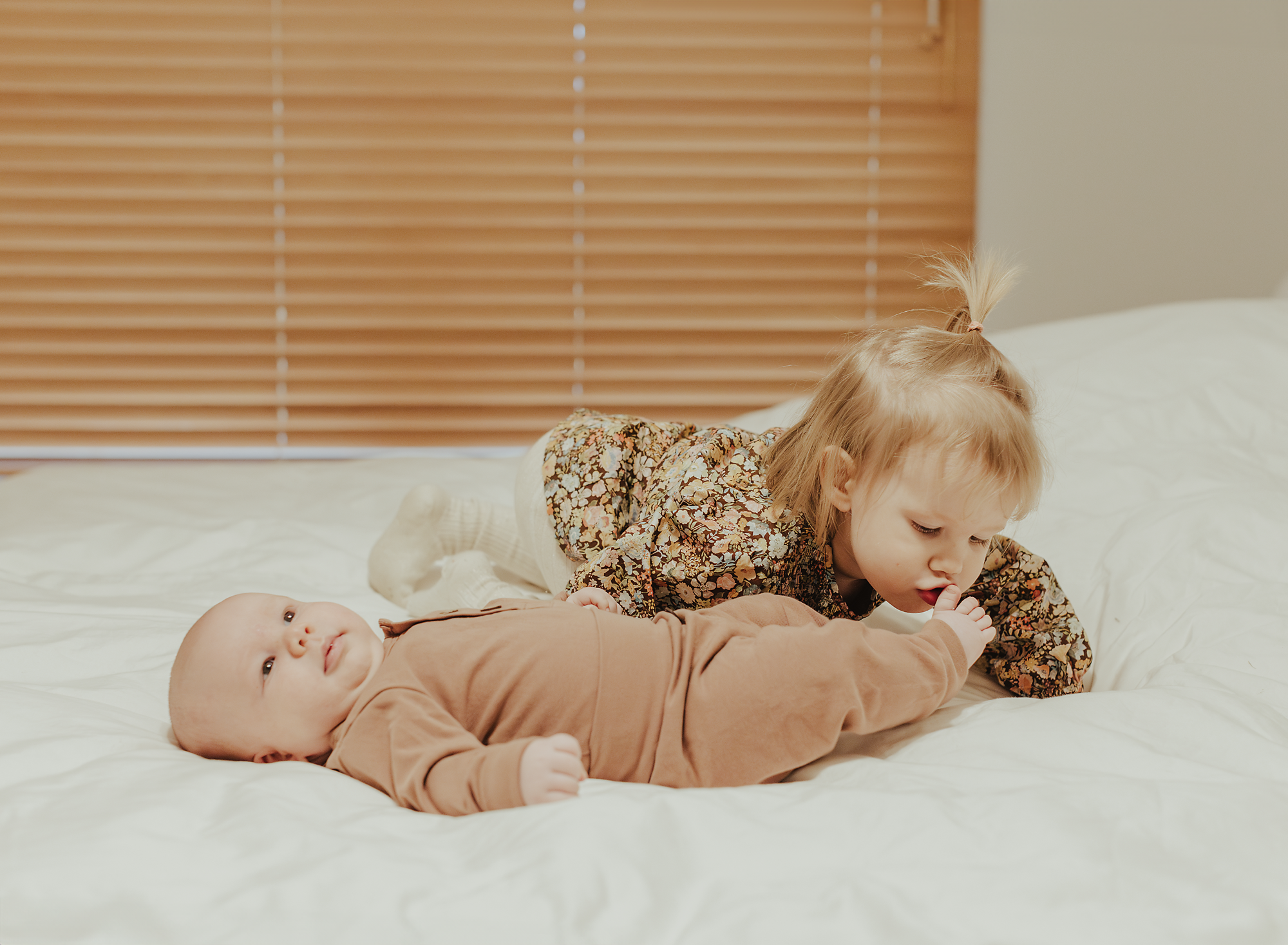 best-newborn-lifestyle-photographer-york-region-14.png