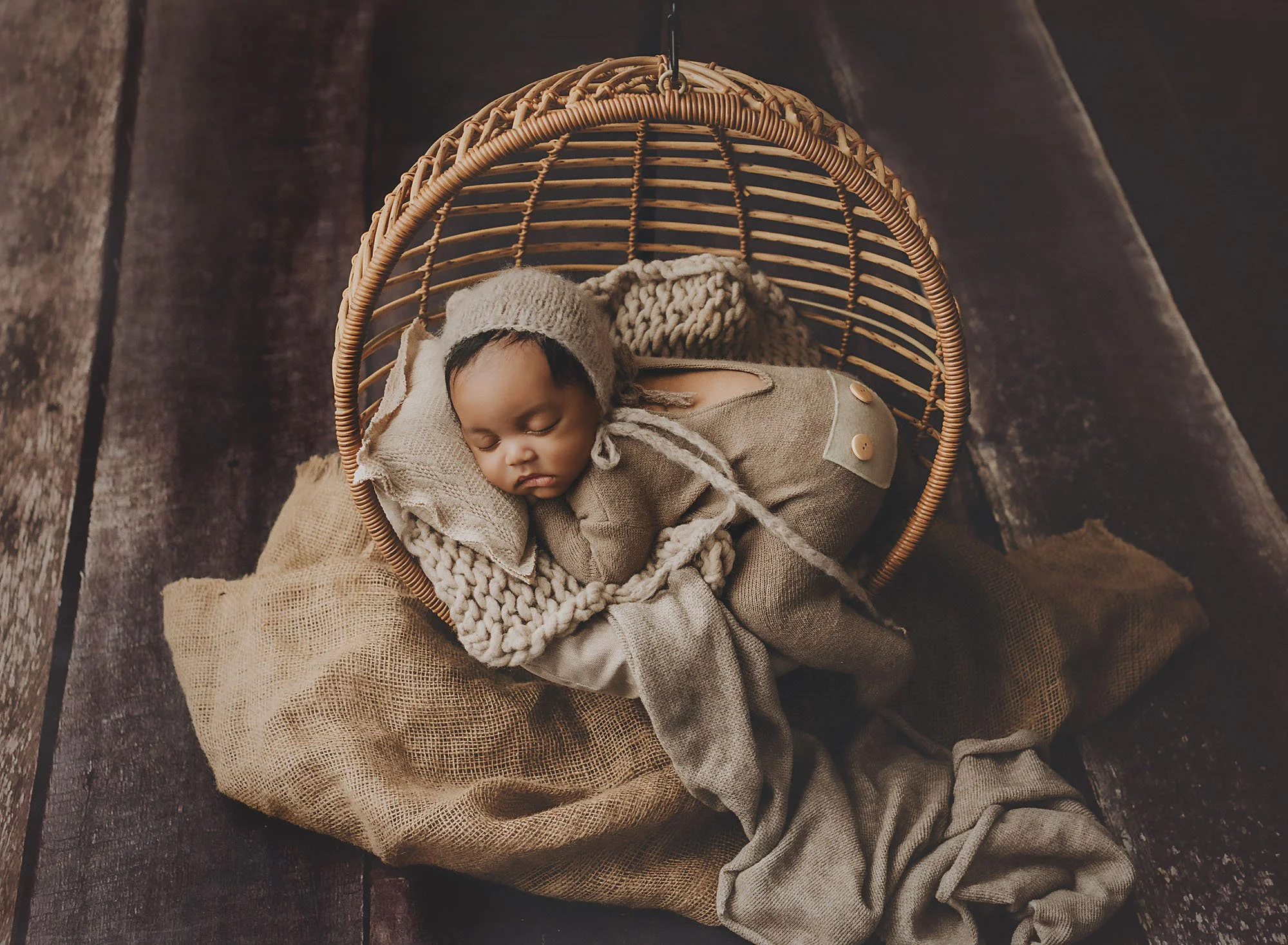 best-newborn-photographer-milton-toronto-gta-danieladagostino-aeko-mcmannis--5 copy.jpg