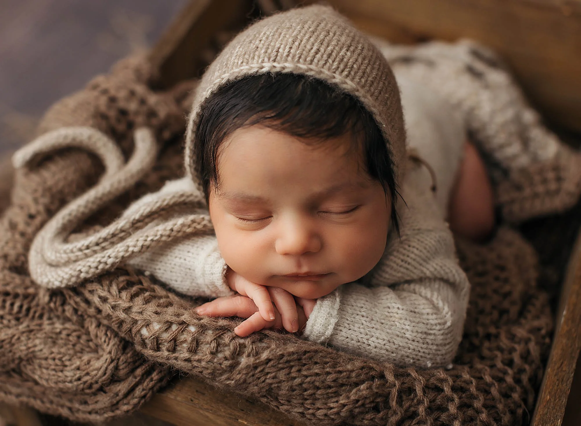 best-newborn-photographer-toronto-milton-daniel-1 copy.jpg