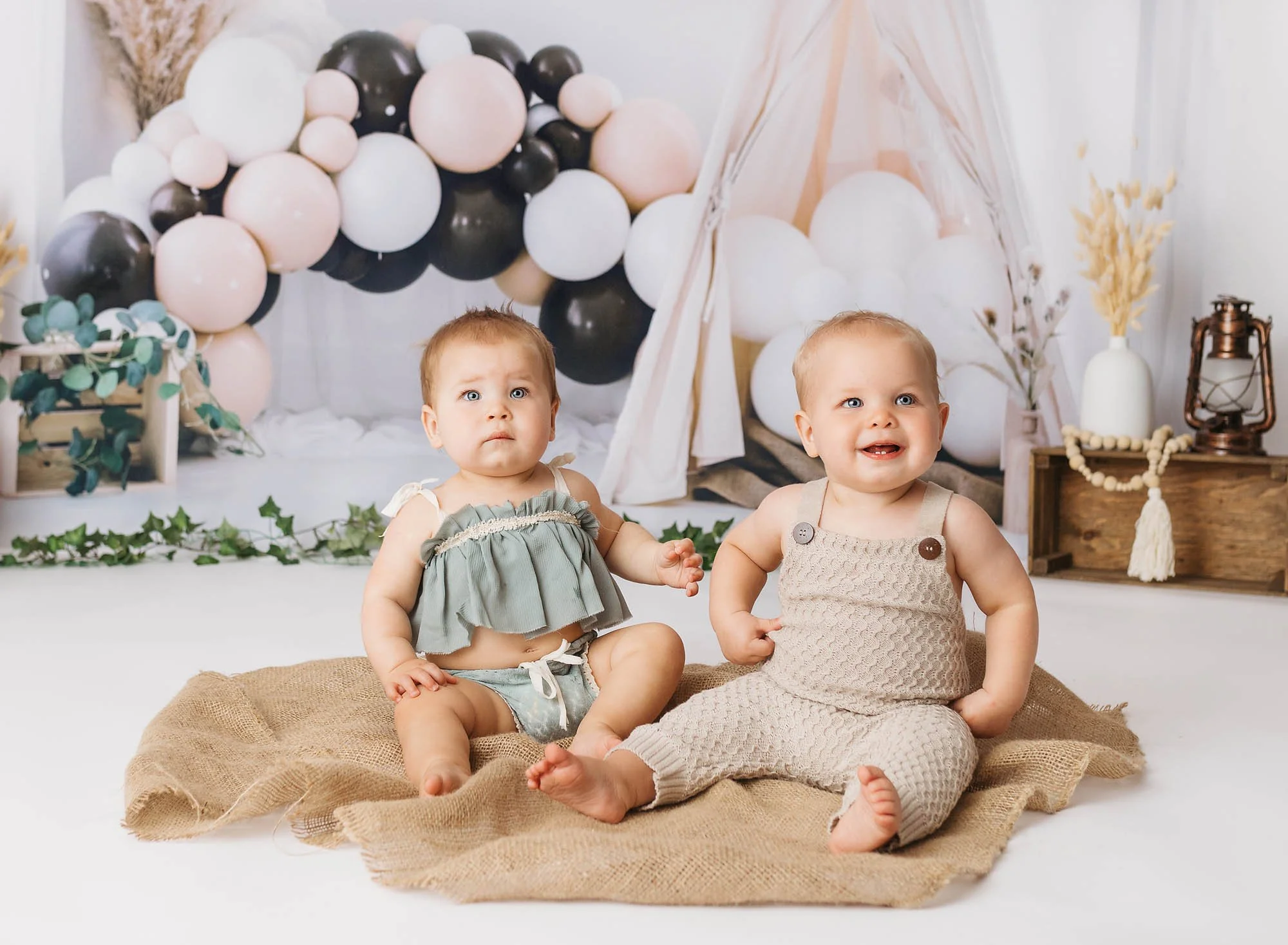 best-cake-smash-photographer-milton-toronto-gta-danieladagostino-ja-35 copy.jpg