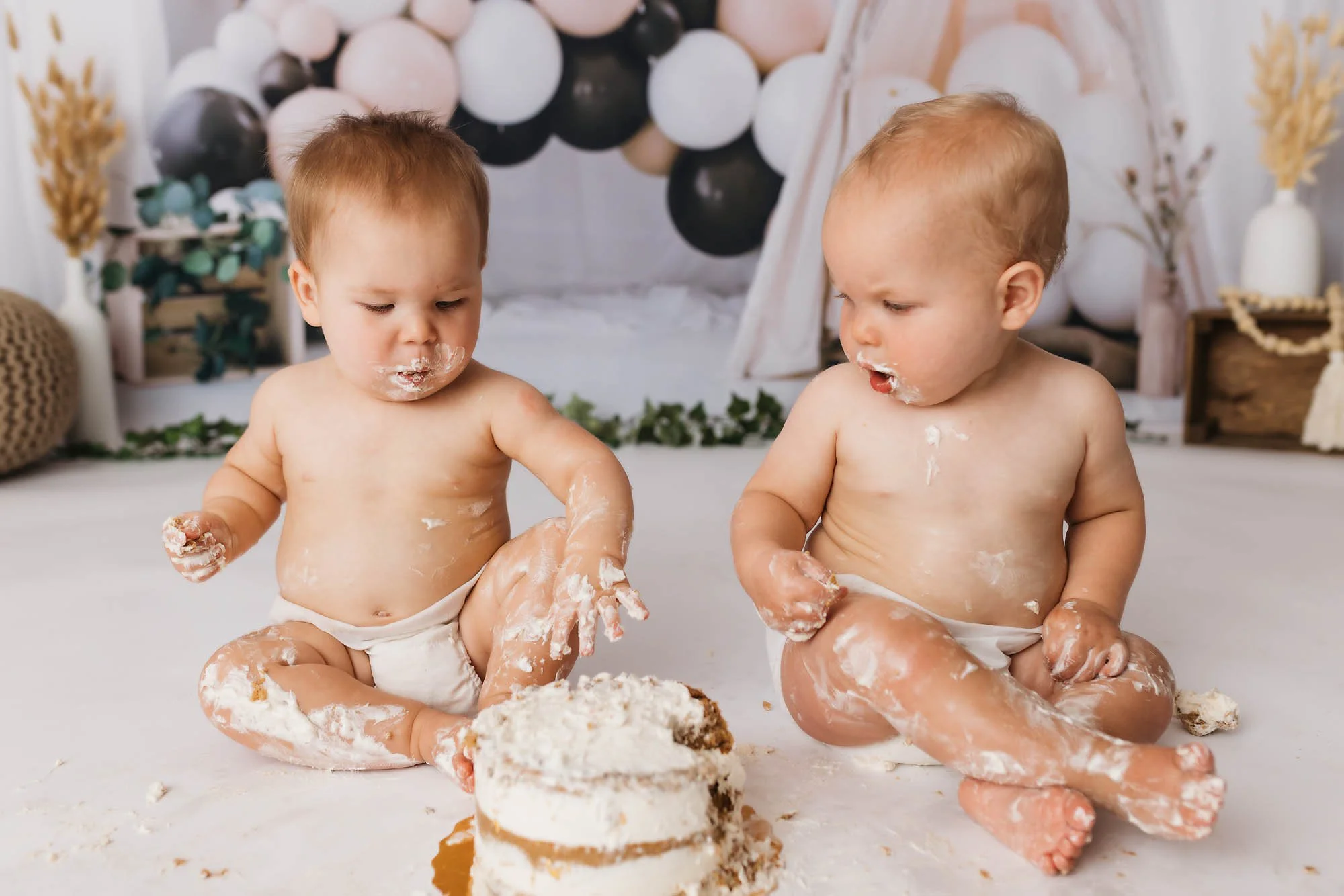 best-cake-smash-photographer-milton-toronto-gta-danieladagostino-ja-6 copy.jpg