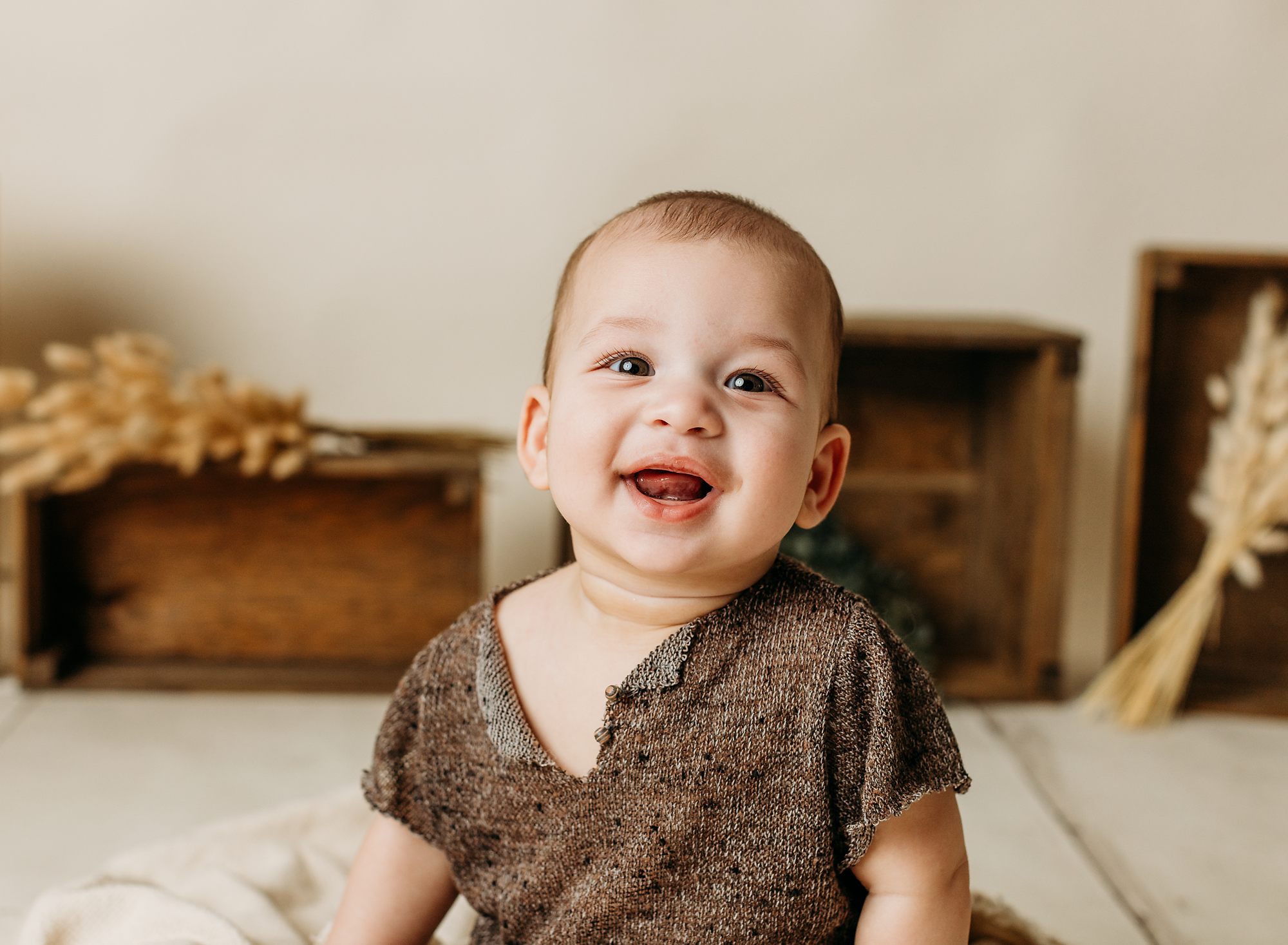 best-sitter-session-6-month-photographer-toronto-noah.png
