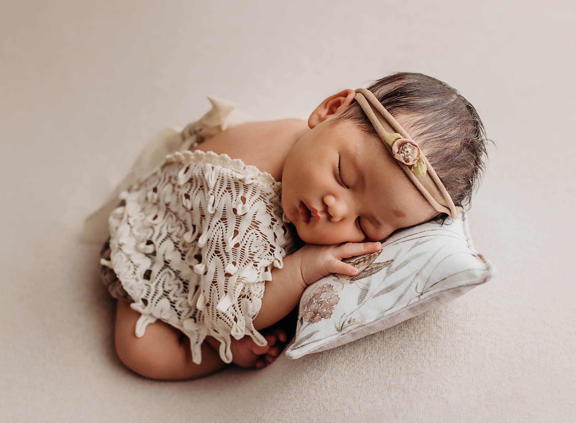 best-newborn-photographer-milton-toronto-gta-danieladagostino-zailyn- copy.jpg