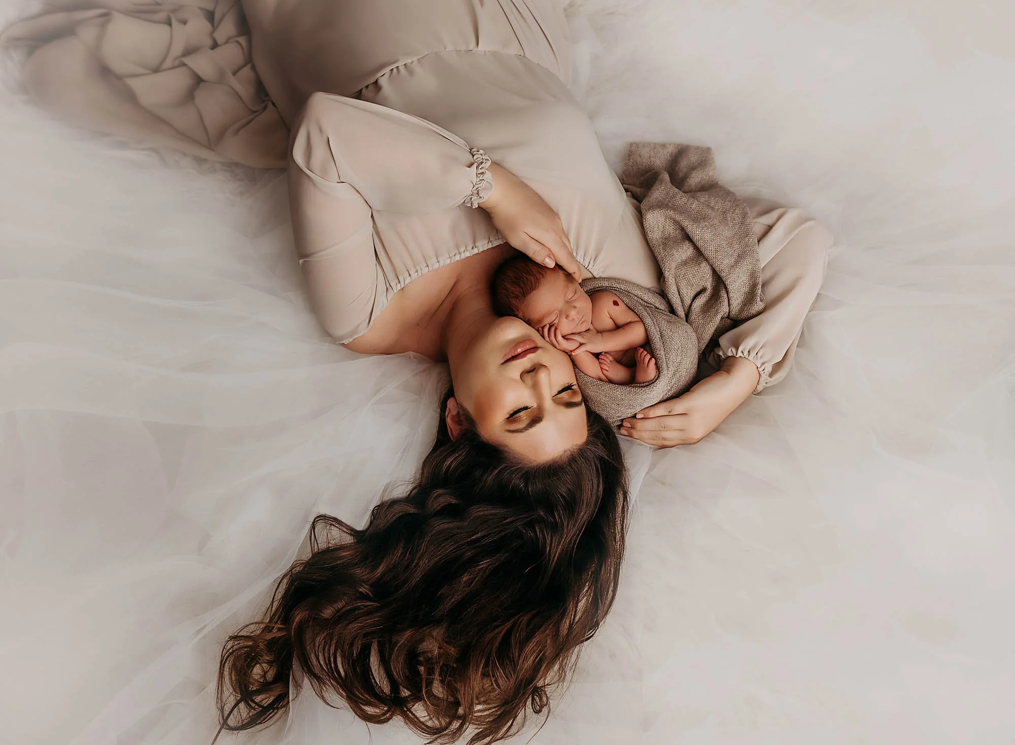 best-newborn-maternity-photographer-milton-toronto-gta-danieladagostino-grayson4.jpg